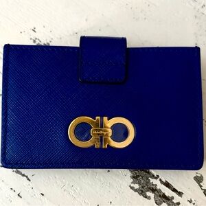 💙NWT Salvatore Ferragamo Royal Blue Card Holder with Gold Clasp